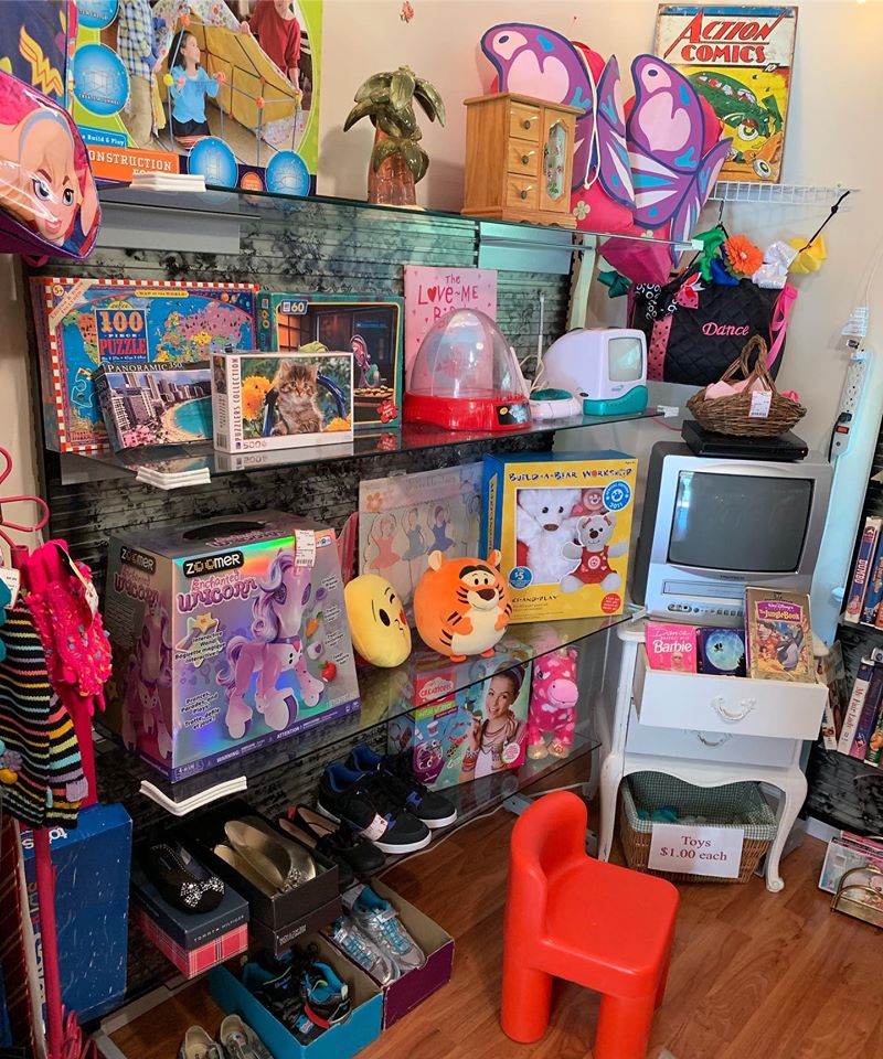 Toys Gallery Red Rose Consignment